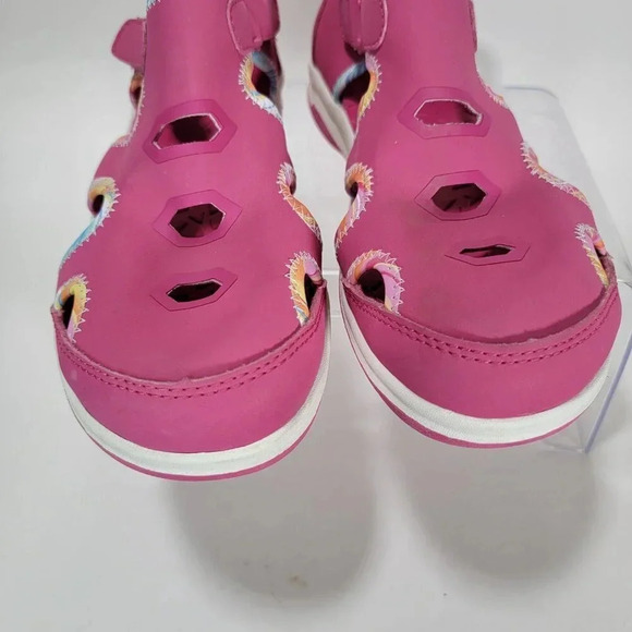 Lands End Girls 3 Closed Toe Water Shoes Summer Sandal Beach Vibrant Pink Youth - Picture 2 of 10